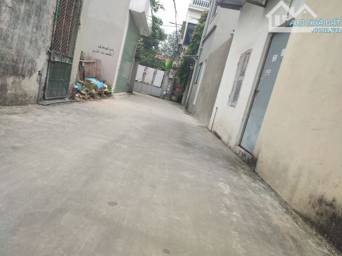 Tổ4_TTQUANGMINH - NGÕ NÔNG Ô TÔ VÀO NHÀ -  Ô TÔ TRÁNH -70M MT4m NỞ HẬU Giá Chỉ Nhỉnh 4 tỷ