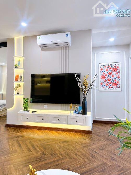 Bán nhà KĐT Louis City Đại Mỗ ô tô vỉa hè rộng kinh doanh đẹp DT 111M 5T MT 6M giá 30,5 tỷ