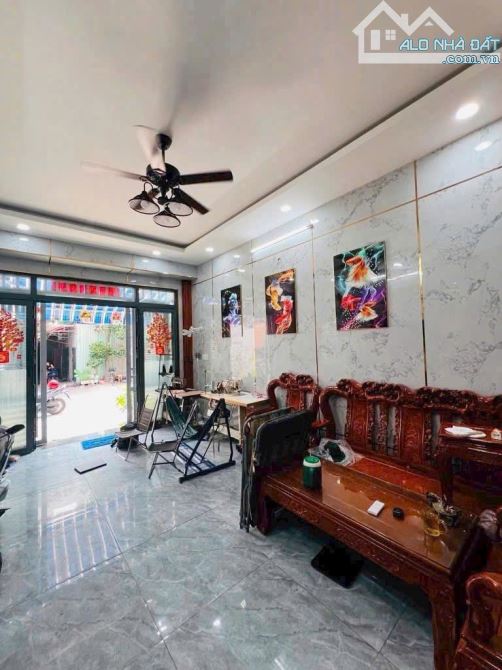 Ngộp Bank giảm ngay 2 tỷ còn 6,6 tỷ HXH đỗ cửa Đường Lê Trọng Tấn Tân Phú 4mx18m 4 Tầng
