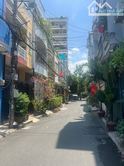 Bán nhà hẻm xe tải đường Tân Sơn Nhì, Quận Tân Phú, 4 TẦNG – DT: 82m2. Khu dân trí cao