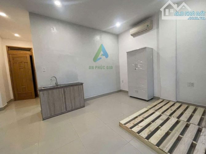 BÁN KHÁCH SẠN 6 TẦNG 12PN ĐƯỜNG 10M5 BÙI TÁ HÁN, DT 81M2, GIÁ TỐT 13TỶ200