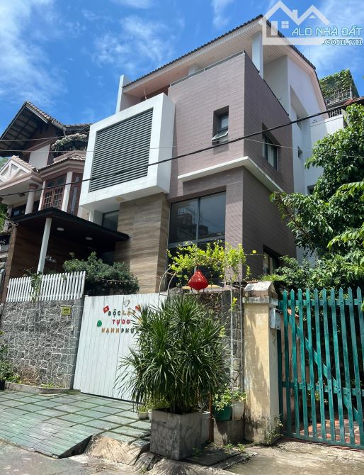 BÁN BIỆT THỰ ĐƯỜNG TRẦN NÃO Q.2 GIÁ 45 TỶ