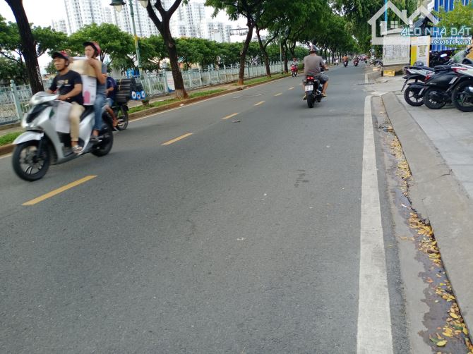 💥🏠💥TT QUẬN 6, SÁT MẶT TIỀN, TIỆN XÂY MỚI,100M2, NGANG GẦN 5M, NỞ HẬU, RẺ BÈO, NHỈNH 5TỶ