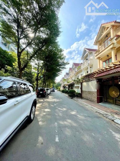 Khu Biệt Thự Phan Văn Trị, Phường 7 Gò Vấp, View Công Viên, 5x22m, 3 tầng, 1x tỷ