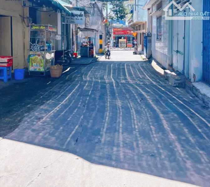 BÁN NHÀ 2 LẦU + DÃY TRỌ 6 PHÒNG, VỊ TRÍ 2 MẶT TIỀN NGUYỄN ÁI QUỐC – P.HỐ NAI – BIÊN HOÀ .