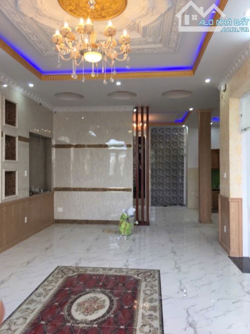 Biệt thự 3 tầng KHU PHÂN LÔ đường HT51 phường HT Q12 dt 136,4m Đường 7m DÒNG TIỀN 22TR/TH