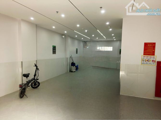 Bán tòa CCMN Xuân Phương 89mx6T thanh máy 24 phòng KK, 90tr/th, nhỉnh 18 tỷ.