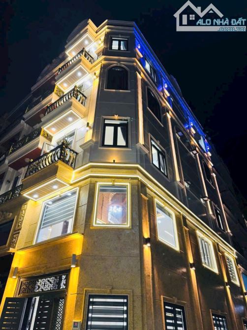 Nhà hẻm xe hơi 5 tầng đầy đủ nội thất đường Mã Lò phường Bình Trị Đông quận Bình Tân