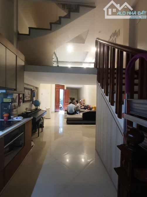 BÁN NHÀ HOÀNG HOA THÁM – LÔ GÓC – 42M² – 4 TẦNG – MẶT TIỀN 4.5M – 8.9 TỶ