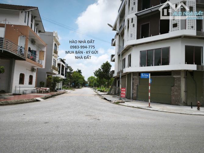 BÁN ĐẤT GIA MÌNH, BẮC NINH. 110M2 * MT 4,5M * 3,7 TỶ. Ô TÔ TRÁNH. VIEW CÔNG VIÊN