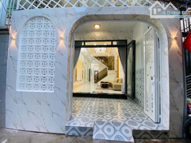 BÁN NHÀ DIỆN TÍCH KHỦNG - 110M2 - TT NHÀ BÈ - 2 TẦNG 4PN - SHR + HC - NHỈNH 5 TỶ