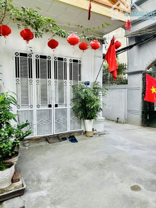 Bán nhanh nhà lô góc, dân xây- Phúc Đồng, Long Biên-Chẵn 6 tỷ
