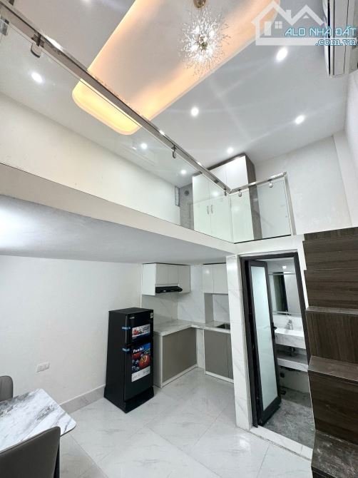 Cho Thuê CCMN 323 Xuân Đỉnh Bắc Từ Liêm 25m2 Gác Xép Cửa Sổ Thang Máy Full Nội Thất