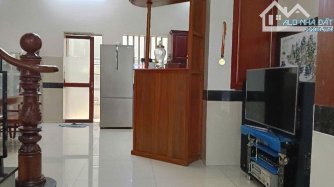 Nhà 3 tầng đường BÙI VĂN NGỮ, phường Hiệp Thành, Q12, dt 98,5m2(5/6,2mx18,5m)💵 8,4 tỷ - 11