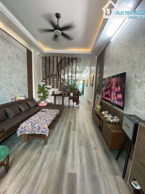 BÁN NHÀ 4 TẦNG  NGÕ ĐƯỜNG TỨC MẠC - P LỘC VƯỢNG - TP NAM ĐỊNH: CÓ SÂN TRƯỚC VÀ SAU - 1