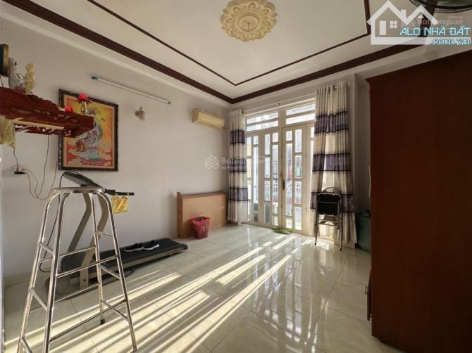 BÁN NHÀ TẠ QUANG BỬU, QUẬN 8- 4 TẦNG- 4PN-  NGANG 4M HẺM THÔNG - NHÍCH 6 TỶ.Lh: - 1
