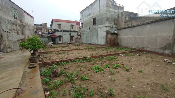BÁN ĐẤT PHỐ HỒ, THUẬN THÀNH. 65M2 * MT 6,2M * 1,8 TỶ. GẦN PHỐ - 1