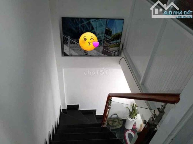kẹt vốn làm ăn,bán nhà lò siêu, P11, Q11,4 tấm , 3pn, giá chỉ 3,45 tỷ - 1