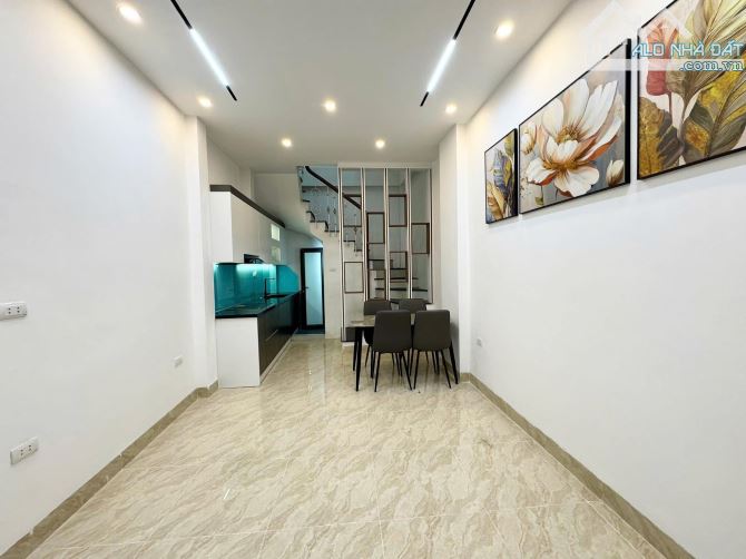 BÁN NHÀ DỐC THỌ LÃO   26m-6 tầng -7,85 tỷ   Diện tích từ tầng 1 là 31 m   Phân lô – ba gá - 1