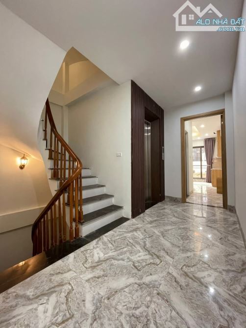 BÁN NHÀ DÒNG TIỀN CỔ NHUẾ PHẠM VĂN ĐỒNG DT 80M 7 TẦNG DOANH THU 1.2 TỶ/NĂM GIÁ 22 TỶ - 1