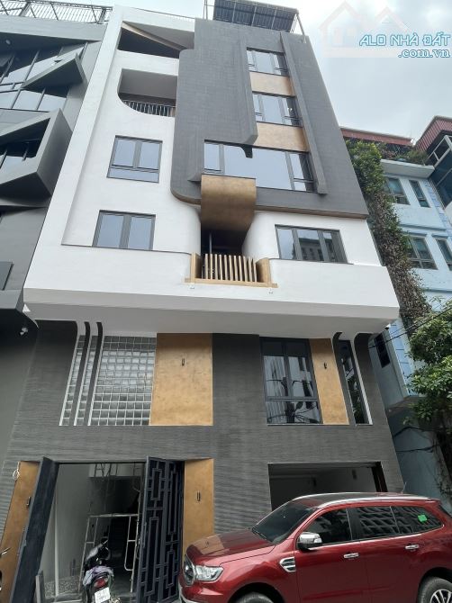 Cho thuê nhà ngõ ô tô tại Nguyễn Xiển. DT : 60 M * 5 Tầng . MT : 5 M. Chia phòng.Gía:  26t - 1