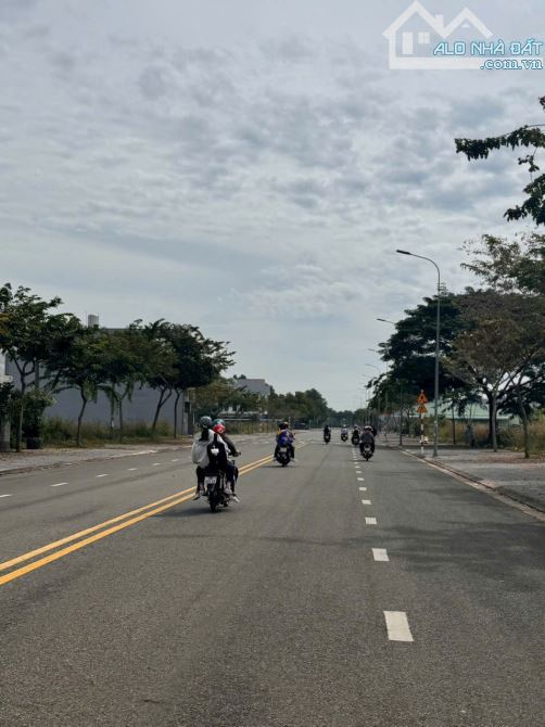 Bán lô đất mặt tiền đường Hoàng Hoa Thám, P. Long Tâm, TP Bà Rịa - 1