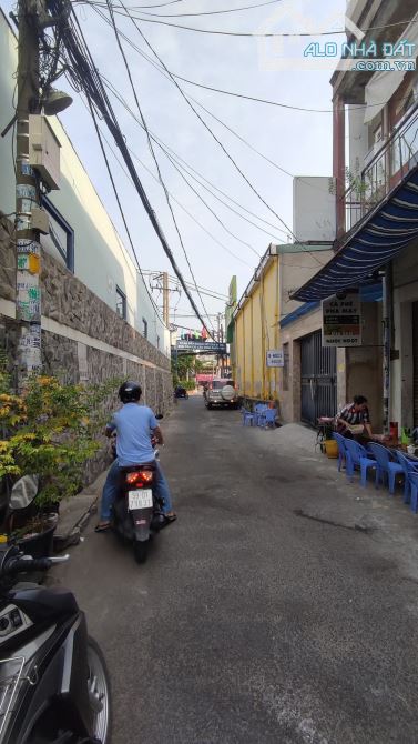 Bán nhà hẻm 7m Thoại Ngọc Hầu Tân Phú 6.4x17m cấp 4 giá 12.5 tỷ TL (gần Nguyễn Sơn) - 1