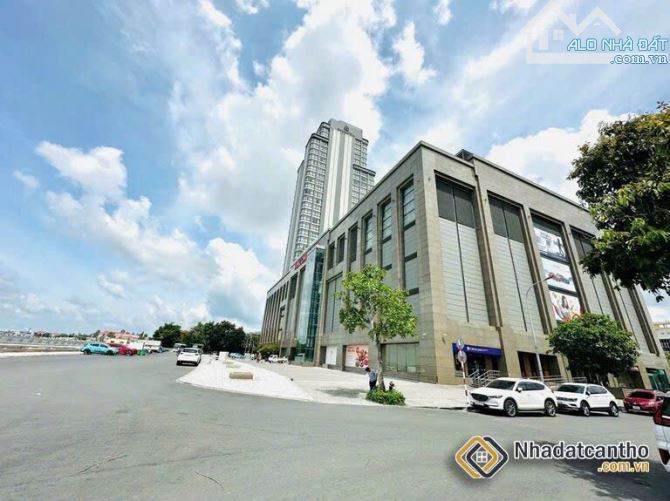 cho thuê nhà view công viên, dãy vincom shophous, đường 30/4 , trệt 3 lầu.. - 1