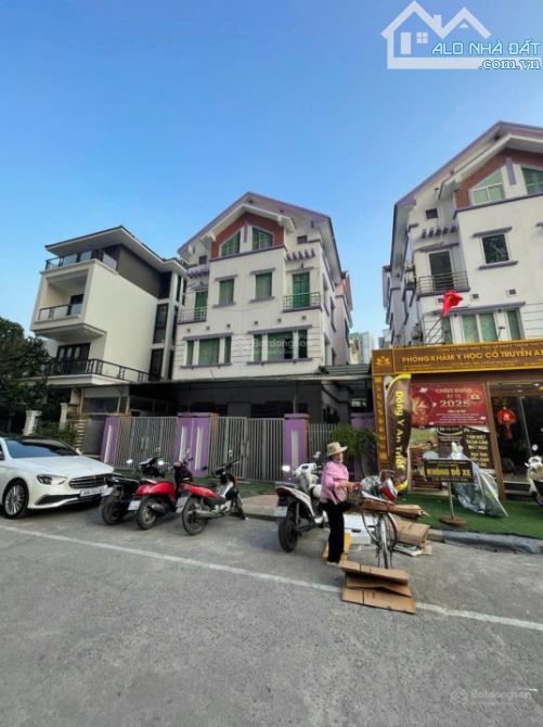 Biệt thự song lập Trung Văn. Dt: 144m xây 4 tầng, nhà cơ bản thiện chí bán giá 30.5 tỷ. - 1