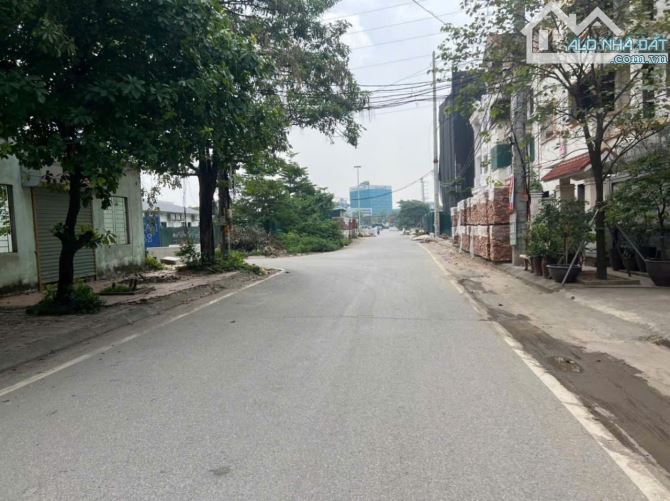 Bán nhanh đất phân lô kinh doanh cực đẹp gần QL32 - 1
