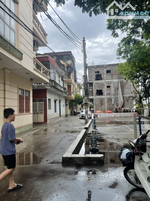 TẬP THỂ THUỶ LỢI DUYÊN THÁI, THƯỜNG TÍN (Sát nhập NGỌC HỒI) DT: 84m, MT: 5m, ôt vào đất - 1