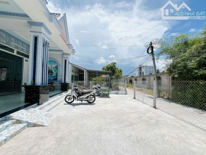 2 Căn Nhà Đẹp 122m và 135m. Đường Xe Ôtô Tới Nhà Sổ Hồng Riêng Giá Rẻ - 1