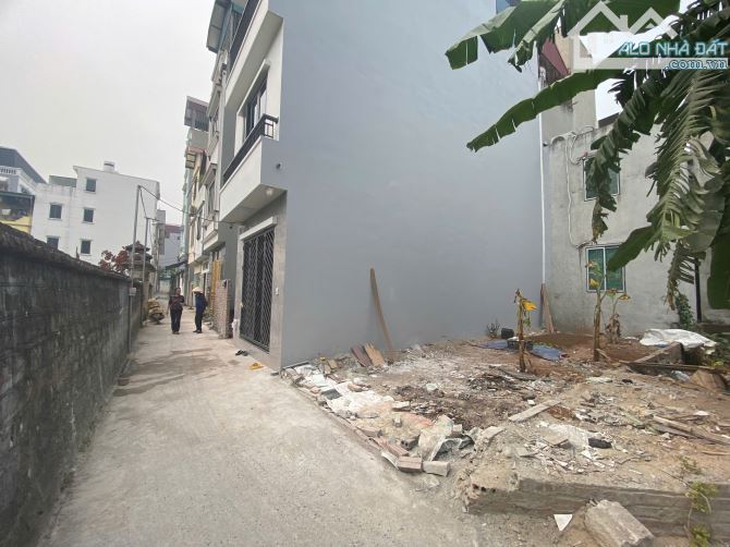 Bán đất Đồng Mai gần Cầu Mai Lĩnh, trong đê, 300m, mặt tiền 15m, giá chỉ 60 triệu/ m2 - 1