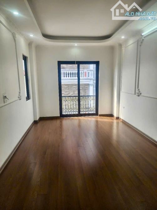 Nhượng lại  6 TẦNG, Ô TÔ ĐỖ CỬA THANG MÁY, MỚI TINH, 5T GẦN PHỐ PHÚ DIỄN GIÁ CHỈ 8.9 TỶ - 1