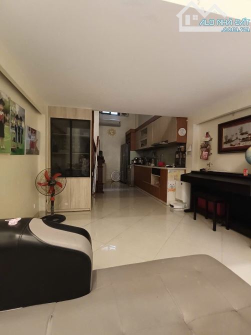 BÁN NHÀ HOÀNG HOA THÁM – LÔ GÓC – 42M² – 4 TẦNG – MẶT TIỀN 4.5M – 8.9 TỶ - 1