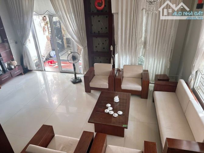 Chỉ 15,x TỶ: BÁN BIỆT THỰ 2 MẶT TIỀN ĐÀ NẴNG - Ngay NGÃ TƯ gần NGÔ QUYỀN: 8 x 20m - 3 TẦNG - 1