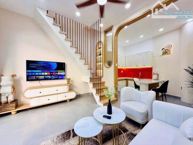 Sát mặt tiền Quang Trung- Ngang 7m - HXH - 2 tầng 3PN- mới ở ngay - Hơn 4 tỷ - 1