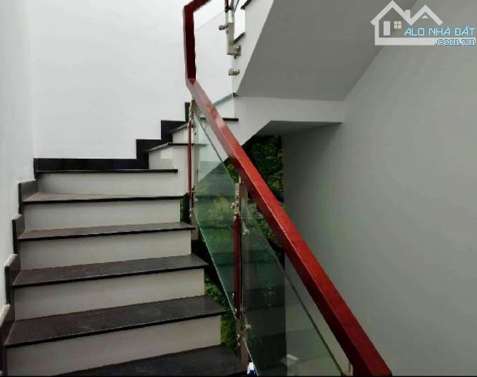 🏡 Nhà đẹp gần MT Nguyễn Ảnh Thủ - Hẻm 6m - Ô tô vào nhà - 1