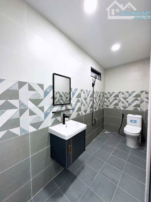 Nhà Cấp 4 Đẹp 6,5 x 15m. Full Nội Thất 3PN 2WC Ngay Ngã Ba Tân Kim. Sổ Hồng Riêng - 14