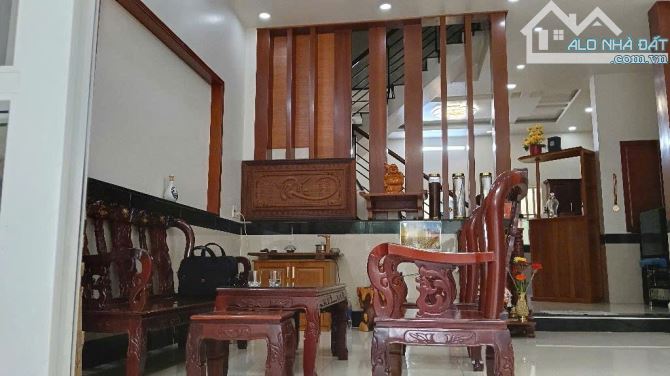 Nhà 3 tầng đường BÙI VĂN NGỮ, phường Hiệp Thành, Q12, dt 98,5m2(5/6,2mx18,5m)💵 8,4 tỷ - 15