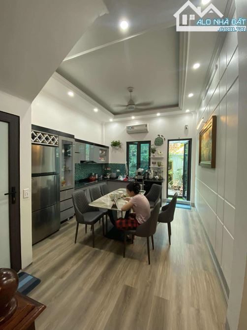 BÁN NHÀ 4 TẦNG  NGÕ ĐƯỜNG TỨC MẠC - P LỘC VƯỢNG - TP NAM ĐỊNH: CÓ SÂN TRƯỚC VÀ SAU - 2
