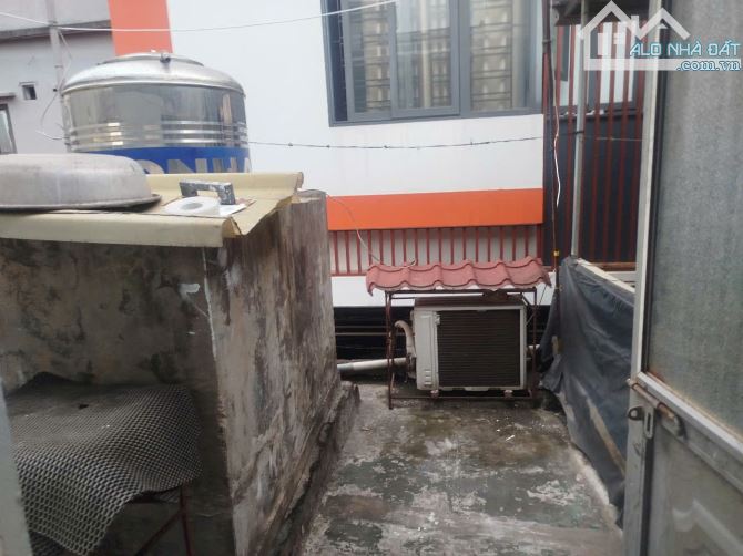 Bán căn Hộ 1.5 tầng Sài Đồng Long Biên 60m nhỉnh 1 tỷ sổ đỏ, khu vực trung tâm gần chợ - 2
