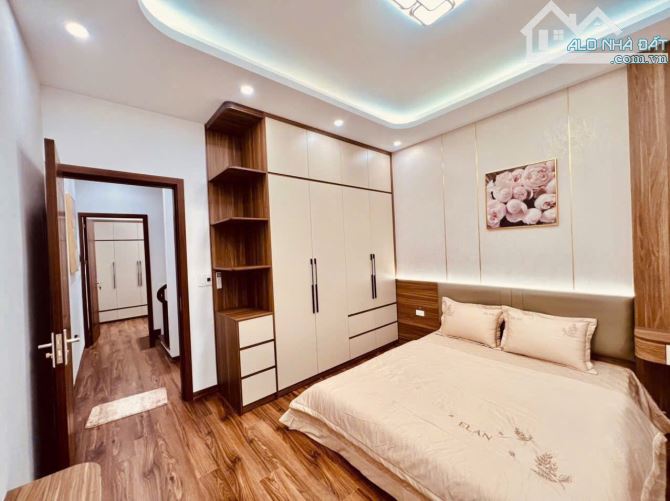 CẦN BÁN  NHÀ ĐẸP DÂN XÂY FUL NT ĐƯỜNG HOÀNG MAI MT RỘNG NGÕ THÔNG TỨ TUNG 40M4T 7,8 TỶ - 2