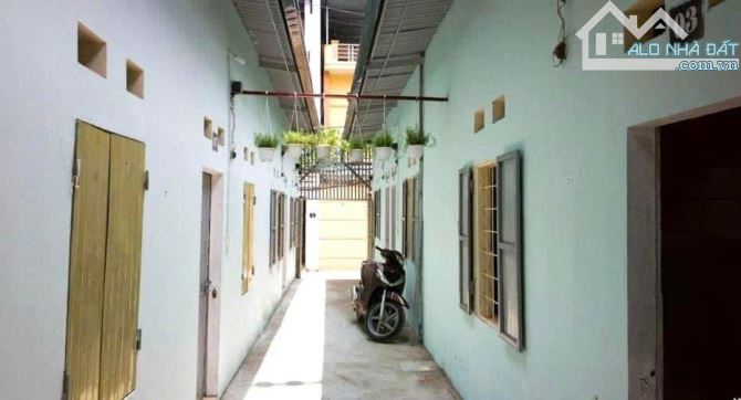 Dãy trọ hẻm thông một xẹt 8m đường Hương Lộ 2, 8x18m, có 12 phòng trọ thu nhập 20 triệu/th - 2