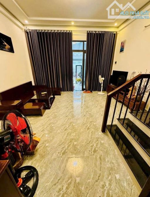BÁN NHÀ TRUNG TÂM THÀNH PHỐ HUẾ - 3 CĂN - GIÁ 3 TỶ - 3 TỶ 650 - 4 TỶ 1 - 2