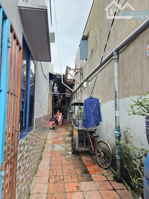 5Tỷ500__245m2__Dãy trọ gần Vincom và Ngã Tư 550__thu 15 tr/th__Hẻm 4m cách ĐT743B chỉ 100m - 2