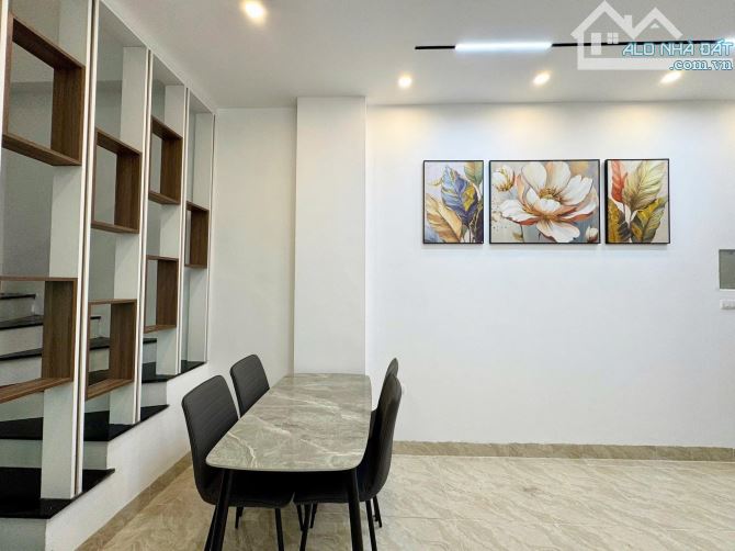 BÁN NHÀ DỐC THỌ LÃO   26m-6 tầng -7,85 tỷ   Diện tích từ tầng 1 là 31 m   Phân lô – ba gá - 2