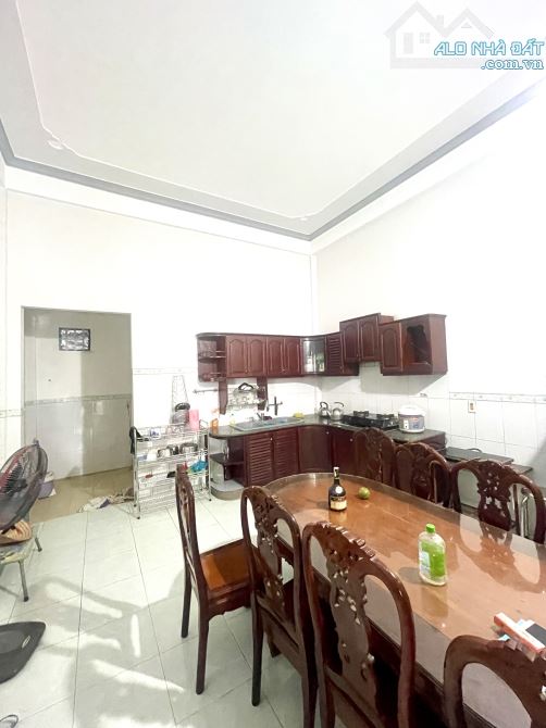Cho thuê nhà hẻm 38 huỳnh phan hộ bình thuỷ, 1 lầu, trang bị đầy đủ nội thất, hẻm ô tô - 2