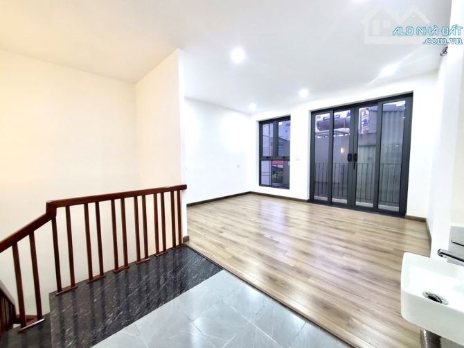NHỈNH 7 TỶ CÓ NGAY NHÀ TRUNG TÂM ĐỐNG ĐA - 35M², 5T - GẦN PHỐ, NHÀ MỚI, FULL NT - 2