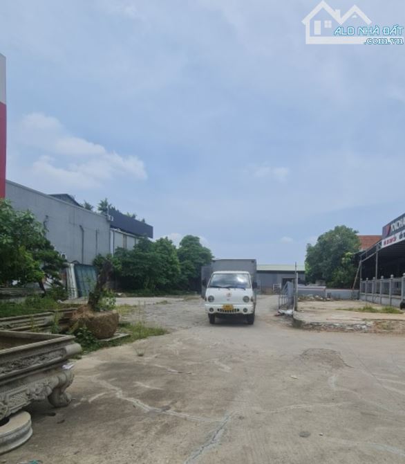 Bán lô đất doanh nghiệp gần 2500m2 đường Nguyễn Tất thành, Vĩnh yên - 2